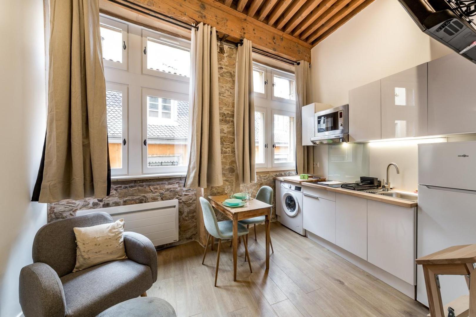 Apartment De Charme Au Coeur De Ail